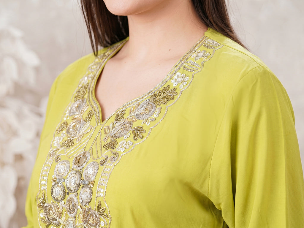 Abaya (AC)