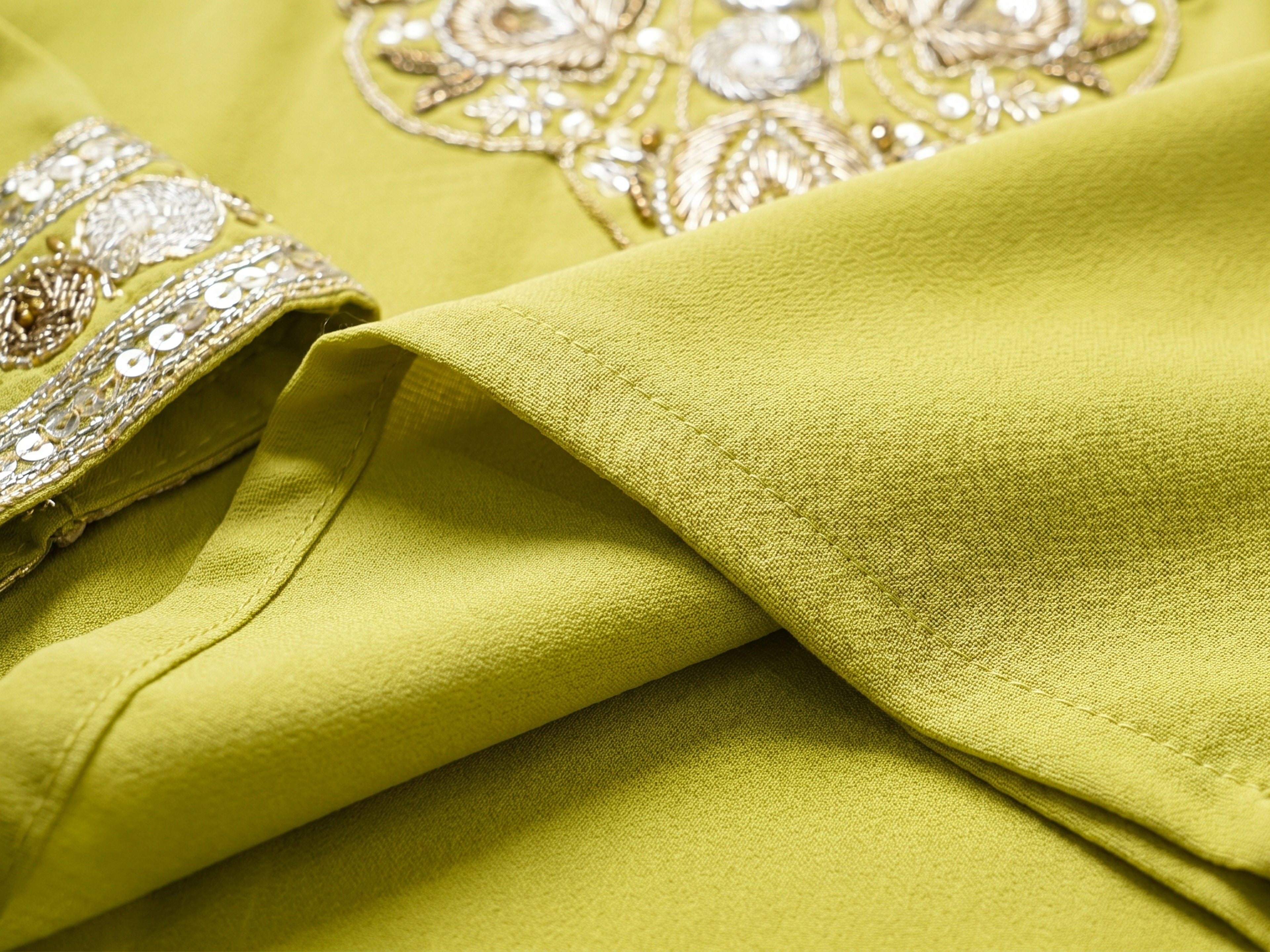 Abaya (AC)